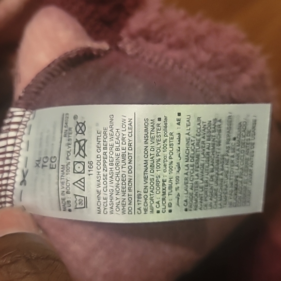 Old Navy Pink and Burgandy  Camo XL Sherpa Zip Up Jacket - Picture 8 of 9